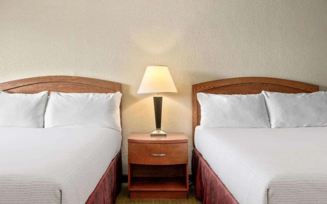 Best Western Golden Sails Hotel