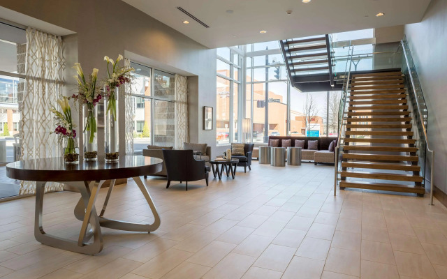 DoubleTree by Hilton Evansville
