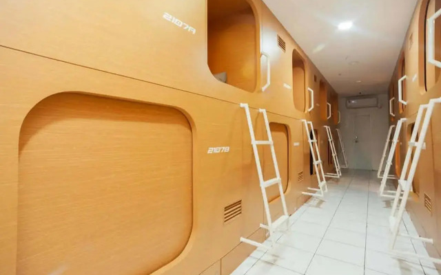 My Capsule Hotel by RedDoorz