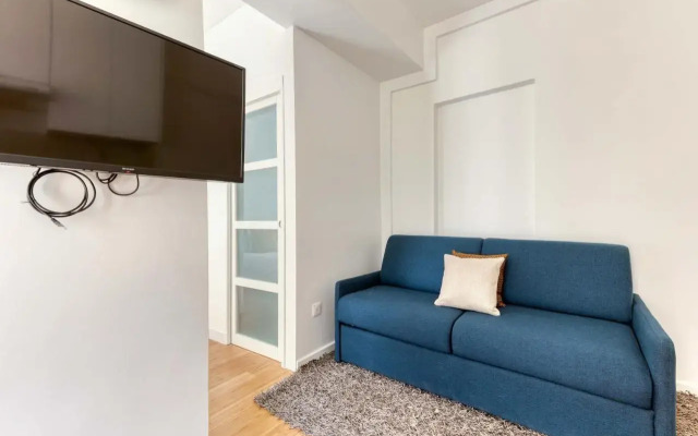 New Large Studio in the Heart of Paris 12