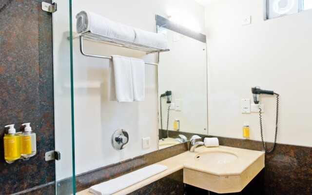 Bloom Hotel - Indiranagar