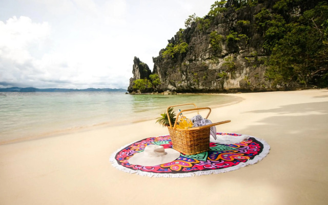 The Funny Lion El Nido