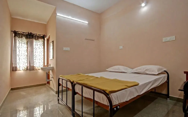 Sri Rugmani Residency by OYO Rooms