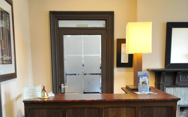 Thrums Hotel