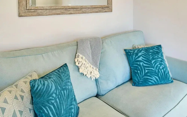Host Stay Cobnut Barn