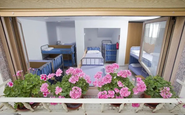 Albergue Albas - Hostel