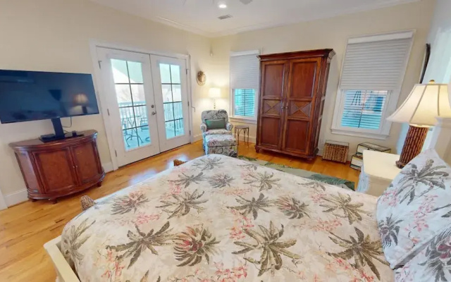 Mimi's Mermaid's & Memories by Tybee Vacation Rentals
