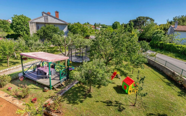 Amazing Home in Fazana With 3 Bedrooms and Wifi