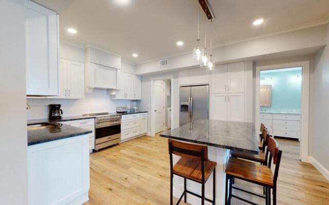 5107 Hampton Place South