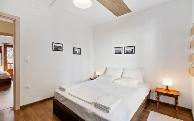 Snug Apartment in Agios Nikolaos With Garden