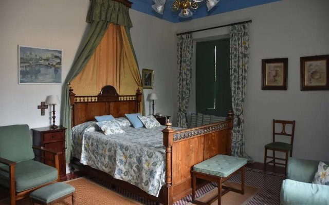 Caserío de Lobones