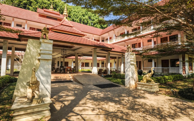 Suan Bua Hotel & Resort