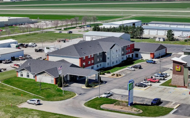 Holiday Inn Express Hotel & Suites Beatrice by IHG