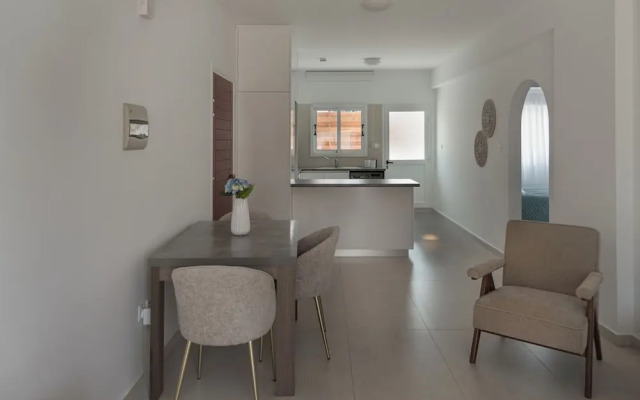 Phaedrus Living Olga Residence