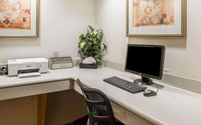 Quality Inn Tulsa - Downtown West