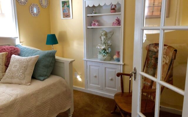 Sujak on Sunnyhill Bed and Breakfast