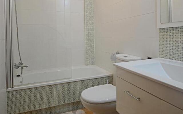 Apartamento con piscina próximo a Sanxenxo