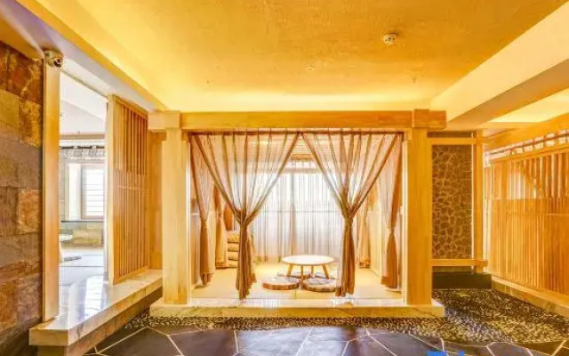 Roman Garden Business Center