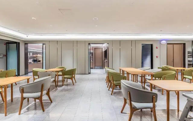 Yiling Hotel