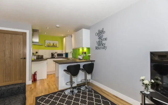 Pullman House Serviced Apartments