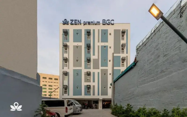 IHotel Uptown BGC