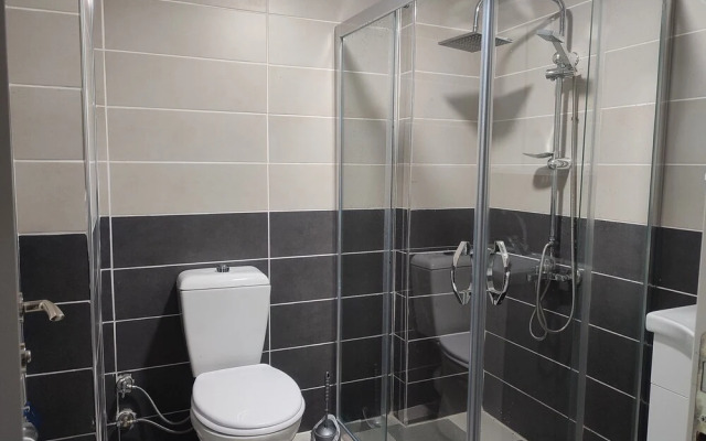 White Crown Apartman ve Yaşam Merkezi