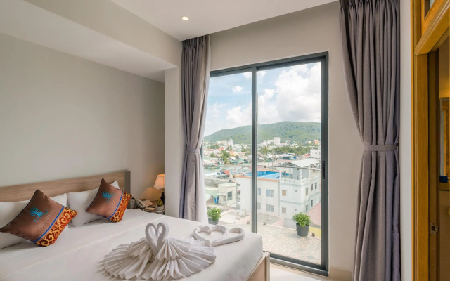 Nipola Hotel