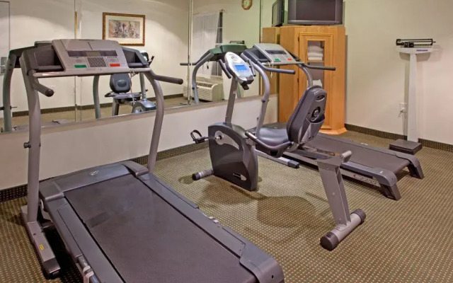 Holiday Inn Express & Suites Columbus