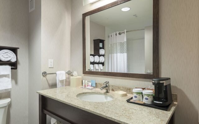 Hampton Inn & Suites by Hilton, Airdrie, AB, Canada