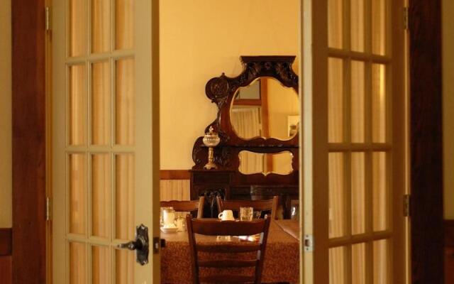 Royal Hotel