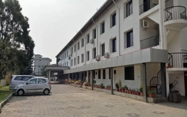 Oyo 22875 Deliza Residency