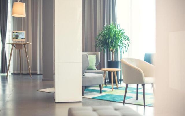 Home Inn Selected Nanjing Xuanwu Lake Xinmofan Malu Metro Station