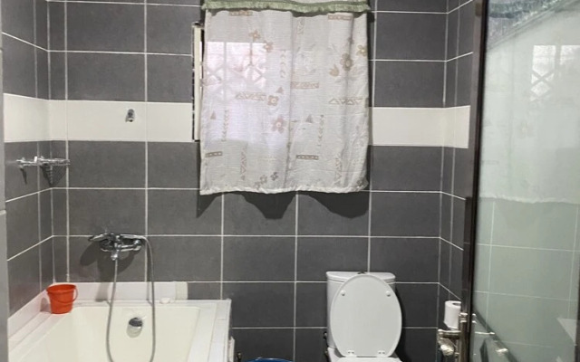 Oyibi New Furnished House - Charming 3 Bedroom