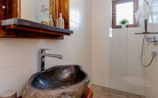 Modern Holiday Home in Salzburg with Swimming Pool