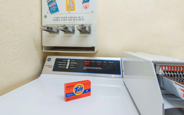 Days Inn by Wyndham Frankfort