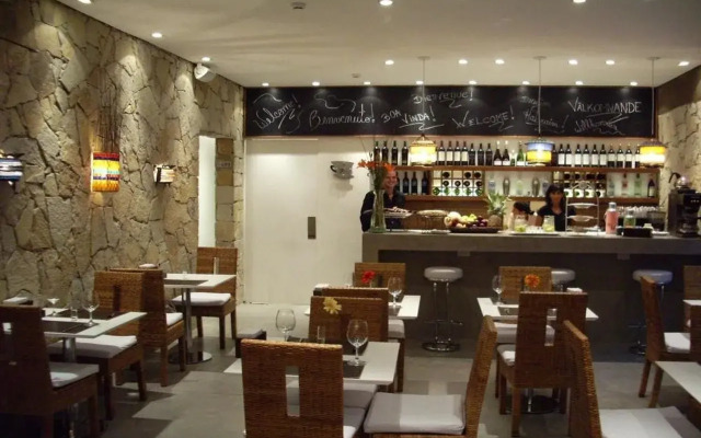 Mine Hotel Boutique