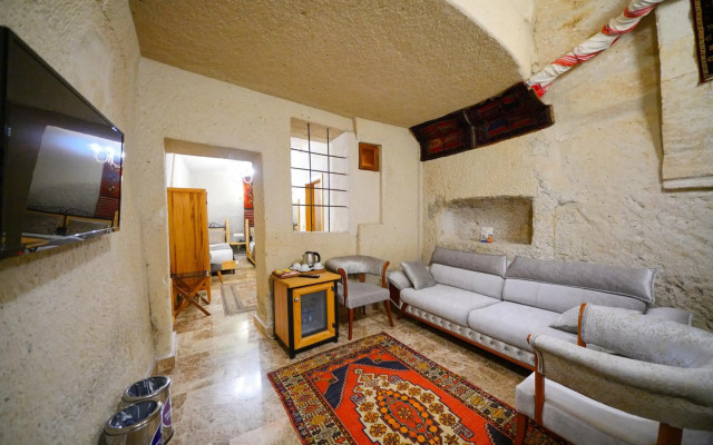 Cave Hotel Saksagan