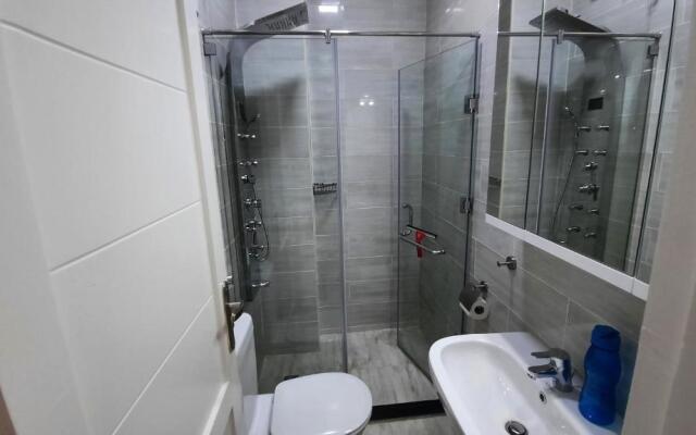 Aqua Palms Studio A210