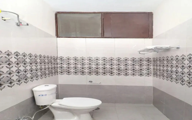 OYO 15620 Hotel Dynasty