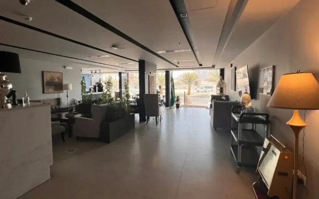 Almadain Hotel