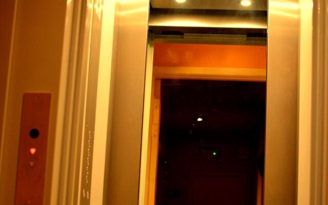Hotel Derby MERODE