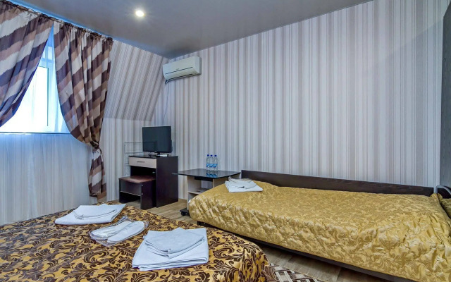 Hotel Kavkaz