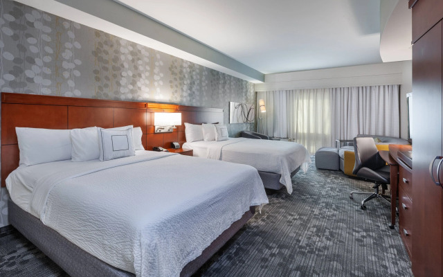 Courtyard by Marriott Tulsa Woodland Hills