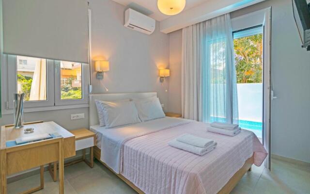 Sonja Beachfront Apartments
