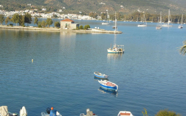 Theano Hotel