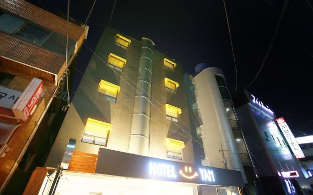 Motel Yam Suwon City Hall