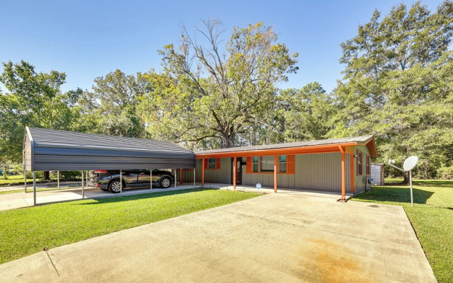 Hike, Golf & Fish: Pine Bluff Retreat