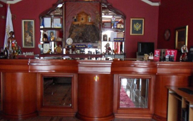 Hotel Lovcen
