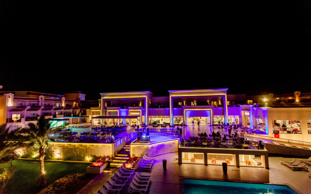 The V Luxury Resort Sahl Hasheesh