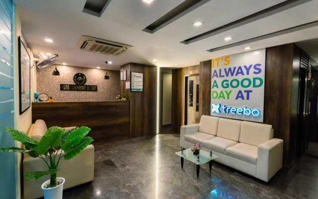 Treebo Cranberry Delight